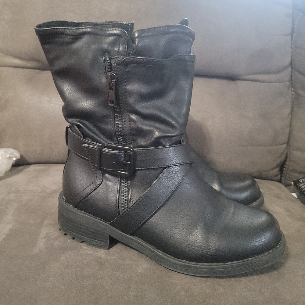 Torrid Moto Bootie With Size Zip Size 10W 10 Wide Faux Leather Black